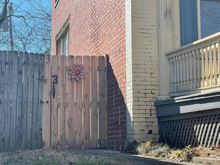E3 Centrally Located In Carytown Fully Fenced Richmond Exterior foto