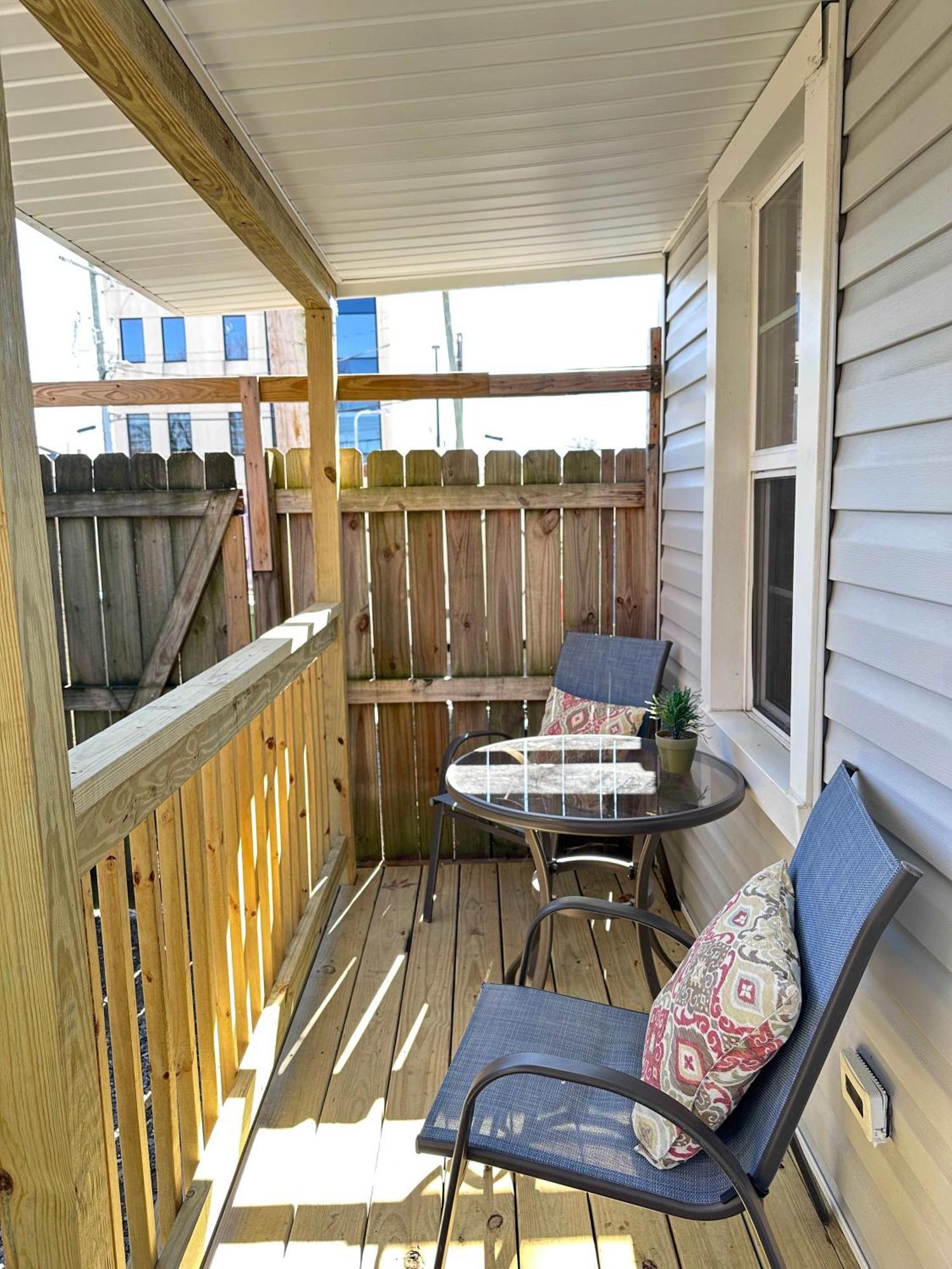 E3 Centrally Located In Carytown Fully Fenced Richmond Exterior foto